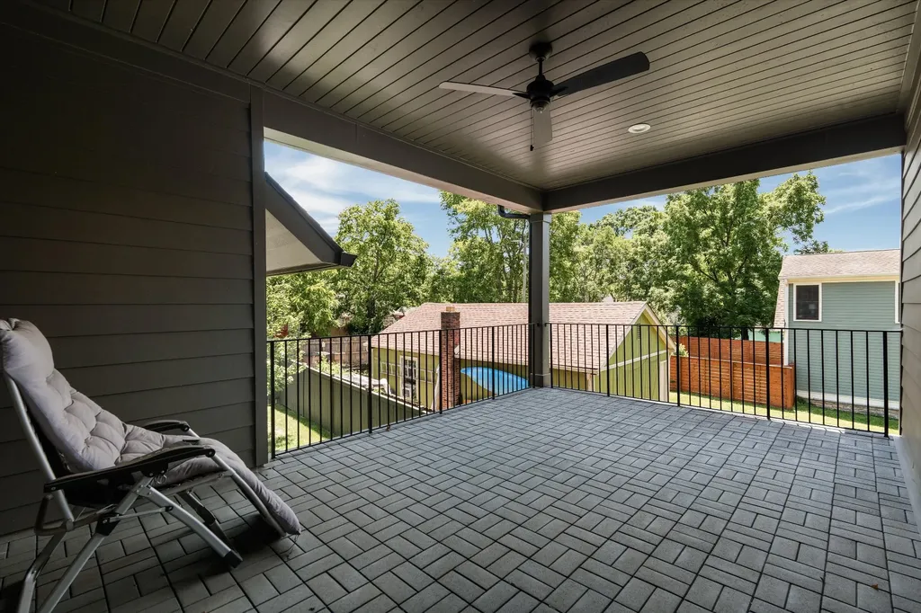 122 38th Ave, N Nashville TN 37209