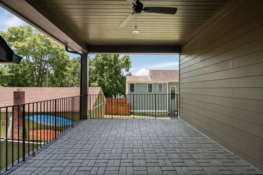 122 38th Ave, N Nashville TN 37209