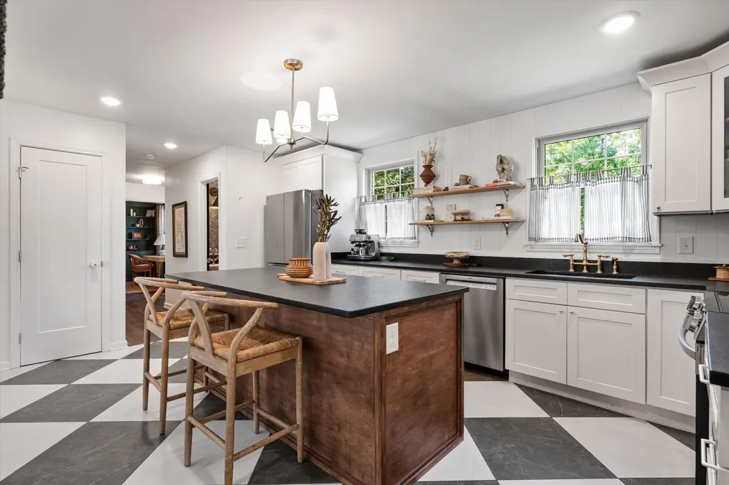 4830 Briarwood Drive Nashville TN 37211