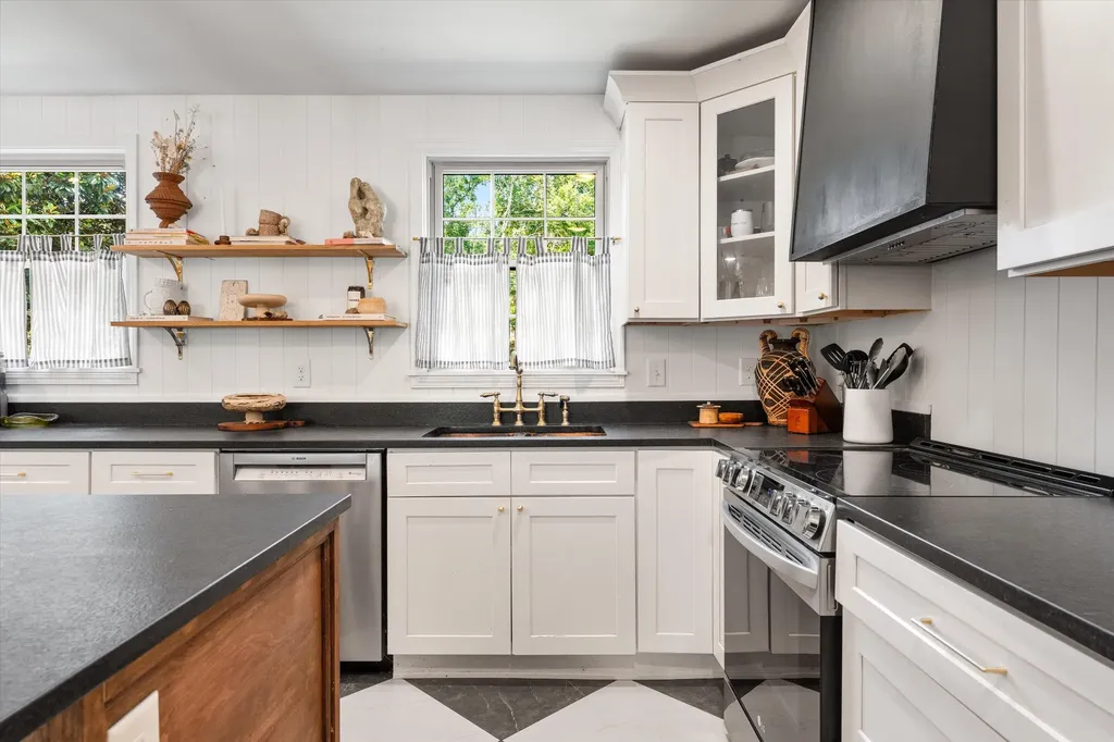 4830 Briarwood Drive Nashville TN 37211