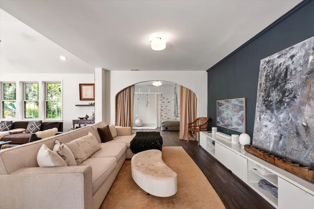 4830 Briarwood Drive Nashville TN 37211