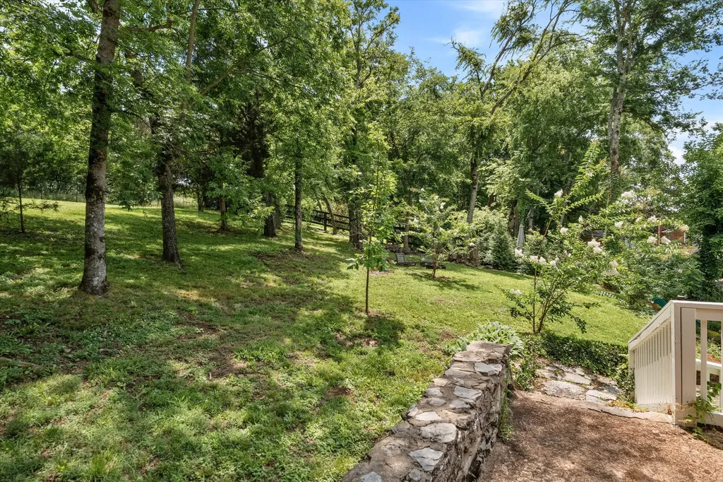 4830 Briarwood Drive Nashville TN 37211
