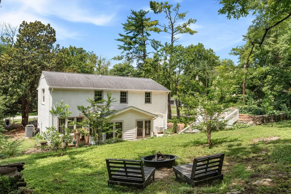 4830 Briarwood Drive Nashville TN 37211