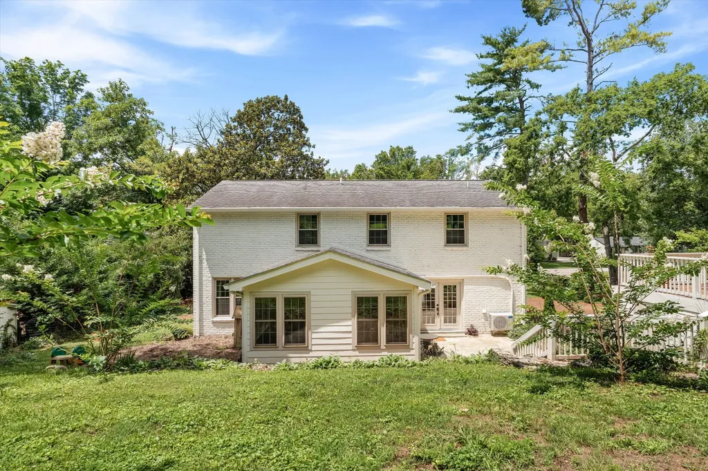 4830 Briarwood Drive Nashville TN 37211
