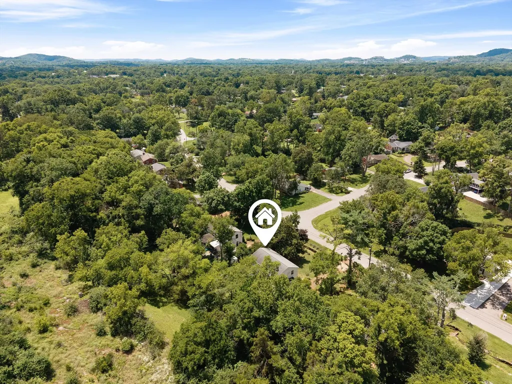 4830 Briarwood Drive Nashville TN 37211