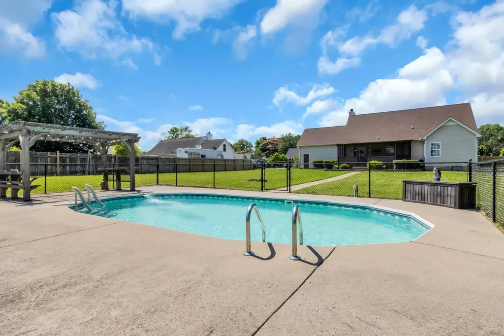 130 Fall Creek Drive Murfreesboro TN 37129