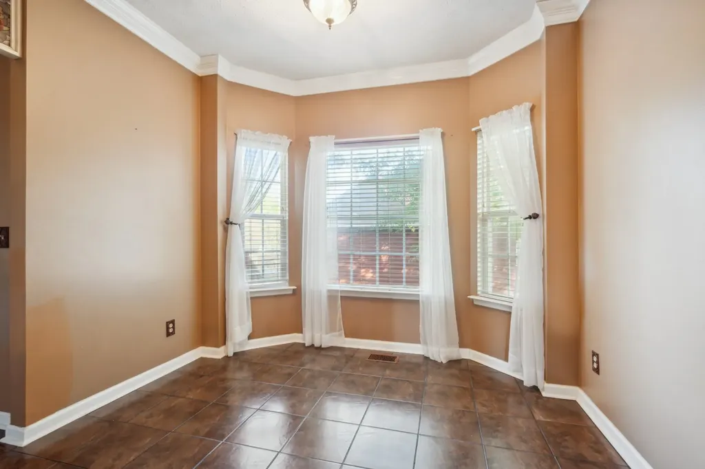 8018 Burntwood Drive La Vergne TN 37086