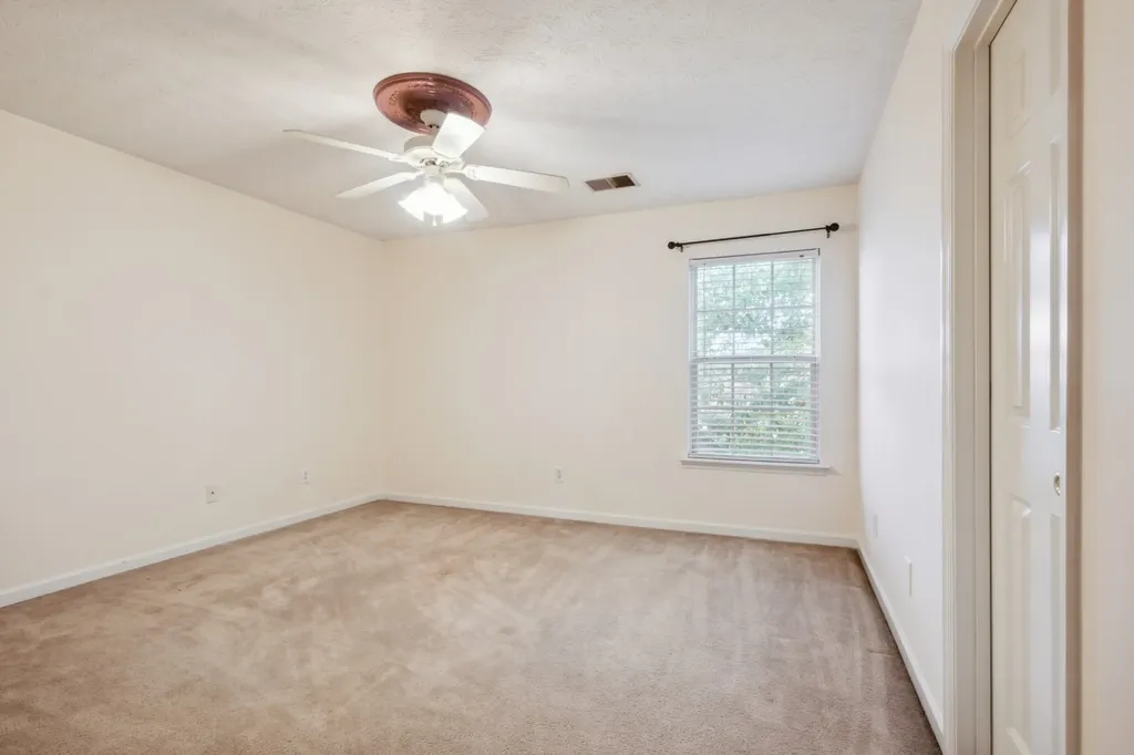 8018 Burntwood Drive La Vergne TN 37086