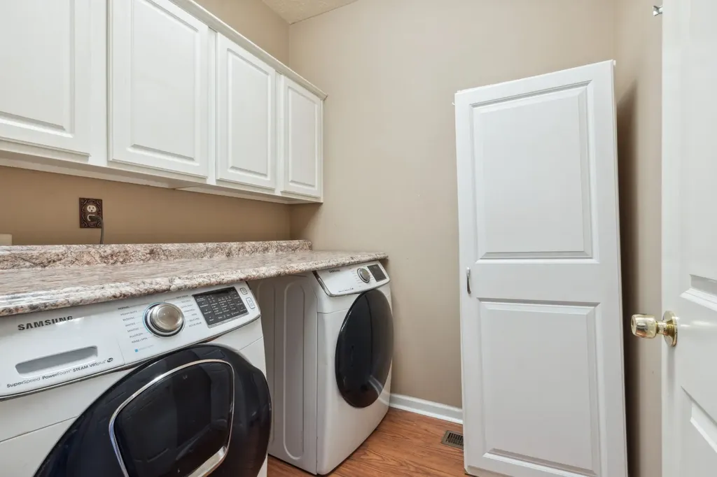 8018 Burntwood Drive La Vergne TN 37086