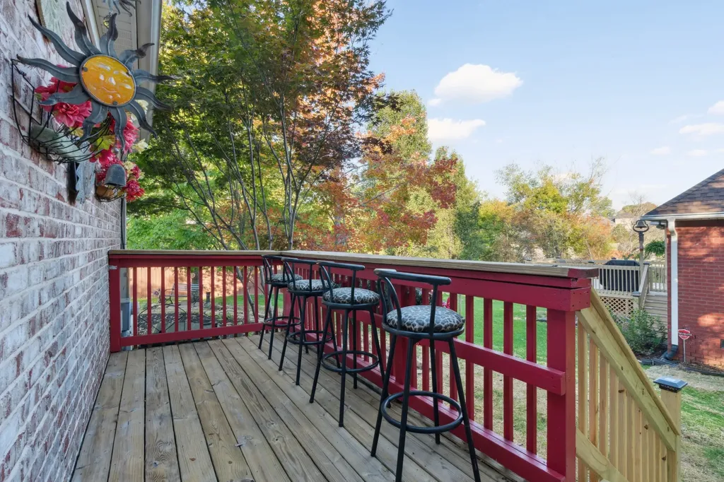 8018 Burntwood Drive La Vergne TN 37086