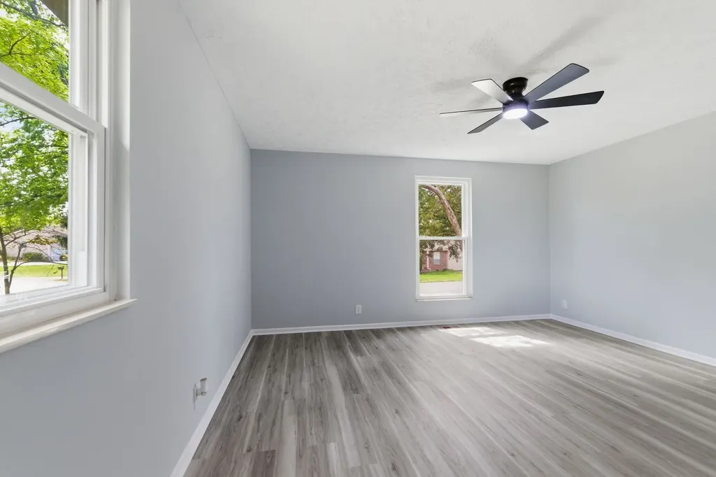 361 Clearlake Dr, W Nashville TN 37217
