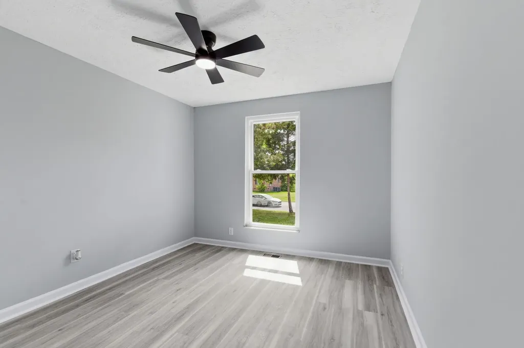 361 Clearlake Dr, W Nashville TN 37217