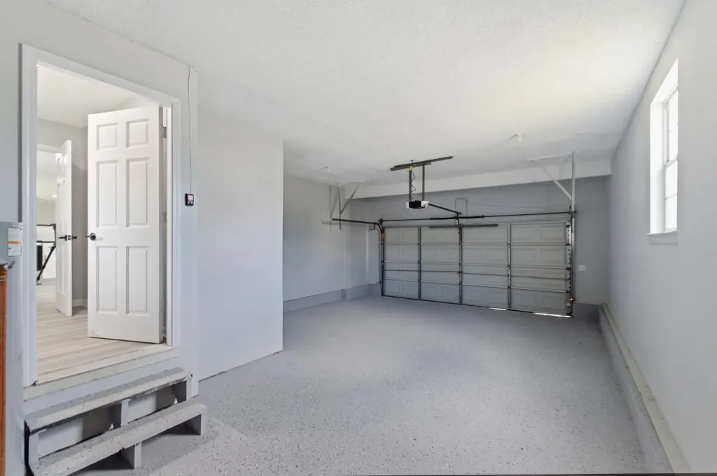 361 Clearlake Dr, W Nashville TN 37217