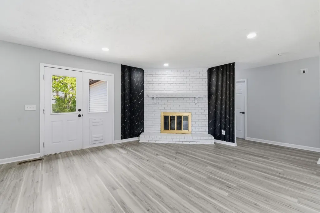 361 Clearlake Dr, W Nashville TN 37217