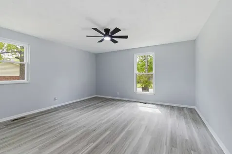 361 Clearlake Dr, W Nashville TN 37217