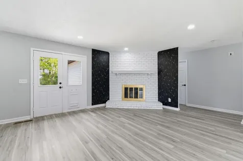 361 Clearlake Dr, W Nashville TN 37217