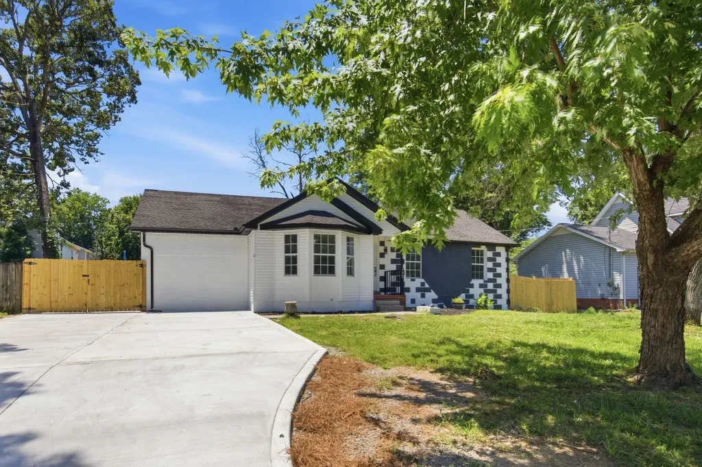 137 Nelson Drive La Vergne TN 37086
