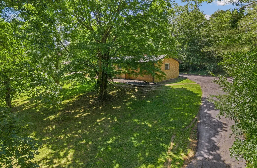 509 Rosewood Drive Clarksville TN 37043