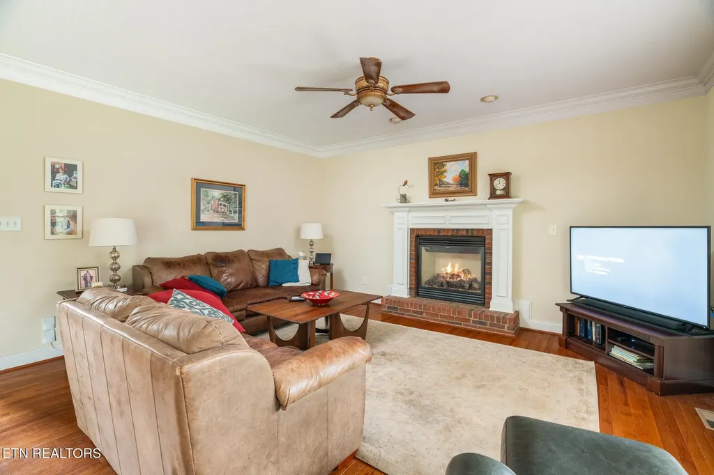 3560 Hirst Circle Lenoir City TN 37772