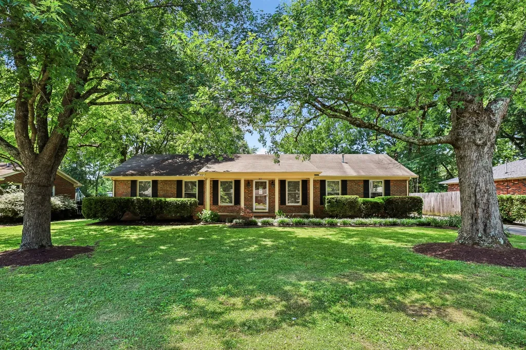 1419 Avon Road Murfreesboro TN 37129
