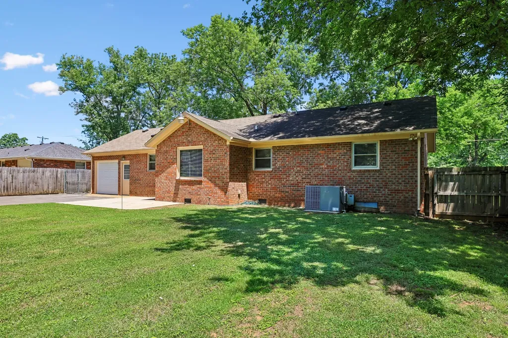 1419 Avon Road Murfreesboro TN 37129