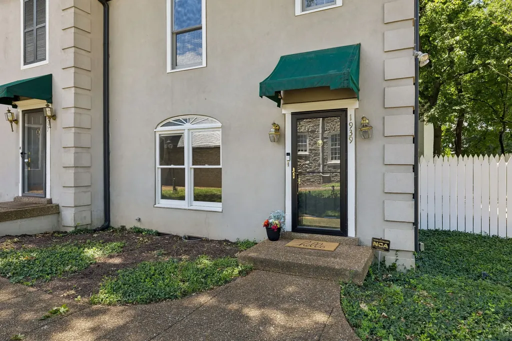 1939 Capers Avenue Nashville TN 37212