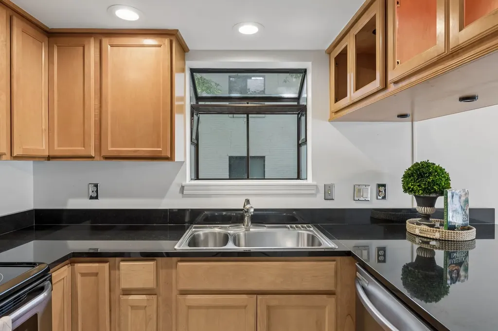 1939 Capers Avenue Nashville TN 37212