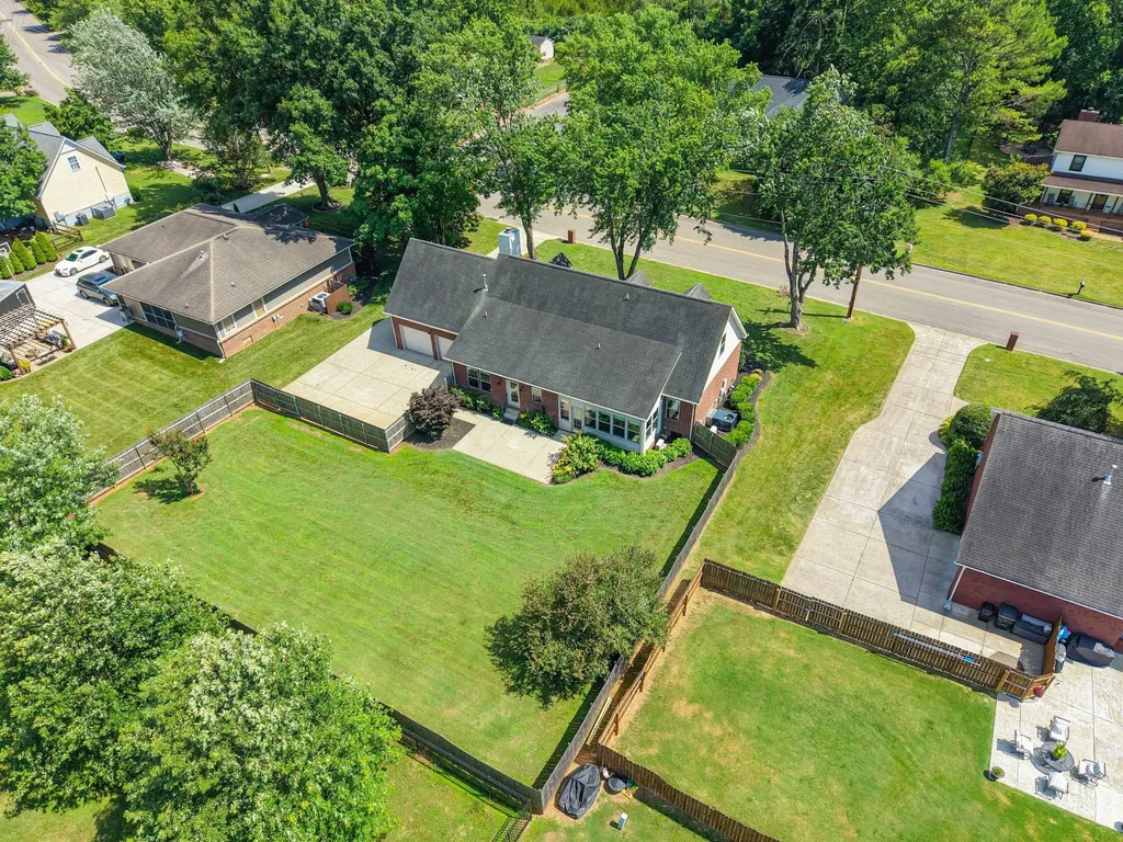 1318 Tomahawk Trace Murfreesboro TN 37129