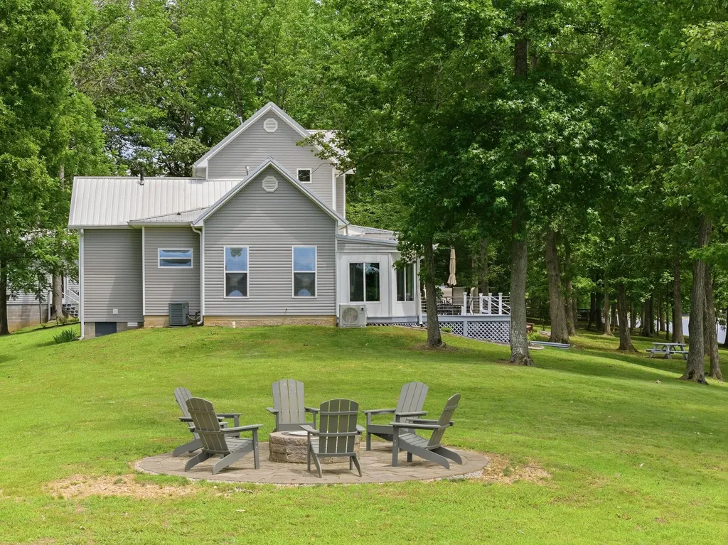 49 Wild Goose Point Parsons TN 38363