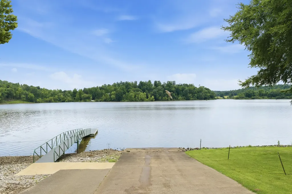 49 Wild Goose Point Parsons TN 38363