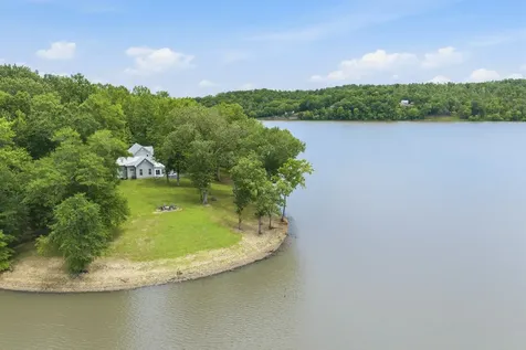 49 Wild Goose Point Parsons TN 38363