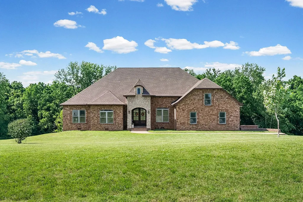 2447 Pleasant View Road Pleasant View TN 37146