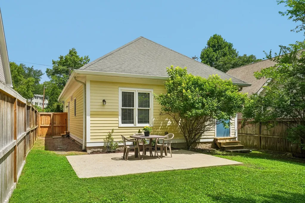 5729 Maudina Avenue Nashville TN 37209