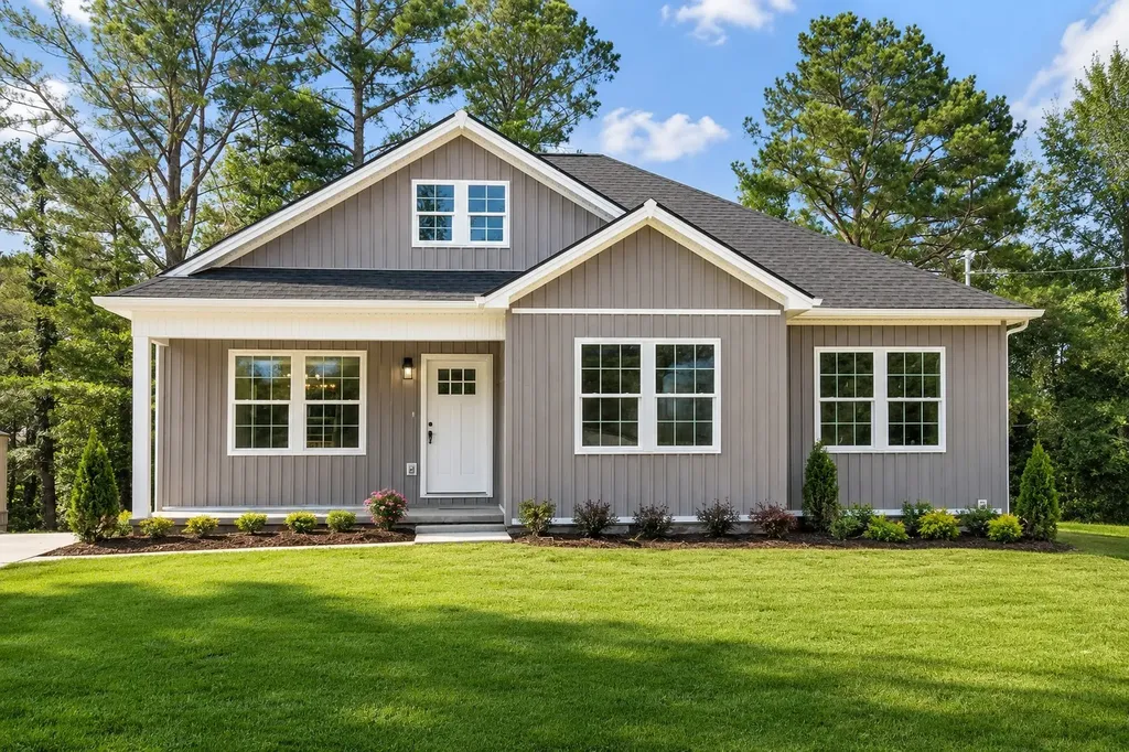 108 Phillips Road Charlotte TN 37036