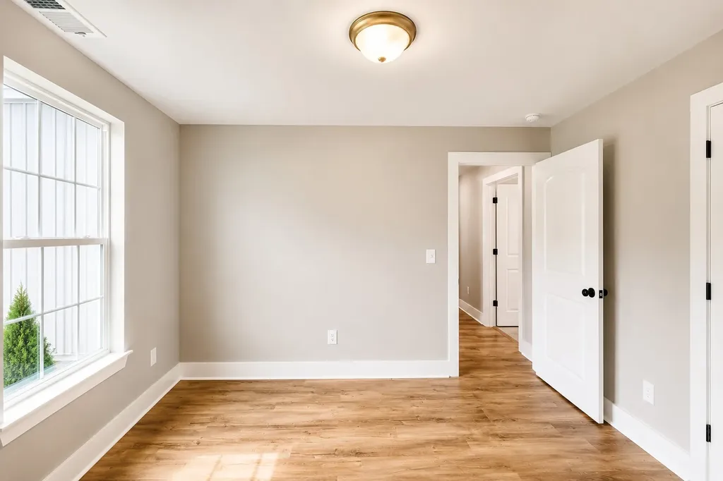 108 Phillips Road Charlotte TN 37036