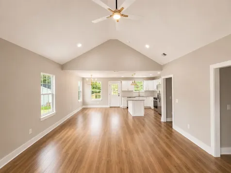 108 Phillips Road Charlotte TN 37036