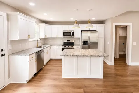 108 Phillips Road Charlotte TN 37036