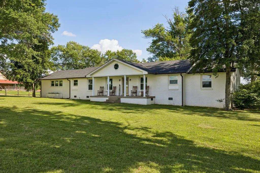 4579 Old Coopertown Road Greenbrier TN 37073
