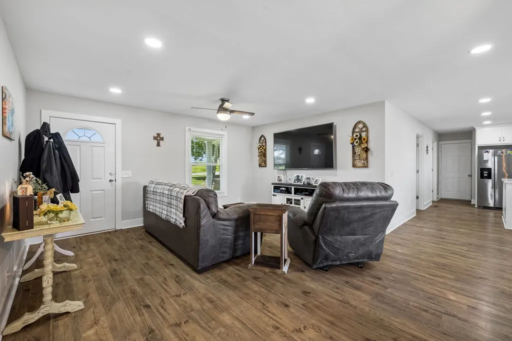 4579 Old Coopertown Road Greenbrier TN 37073