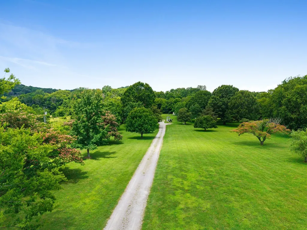 2097 Carters Creek Pike Franklin TN 37064