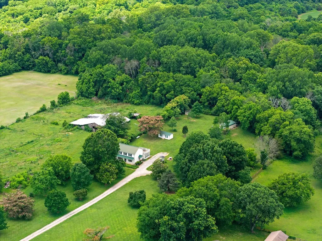 2097 Carters Creek Pike Franklin TN 37064