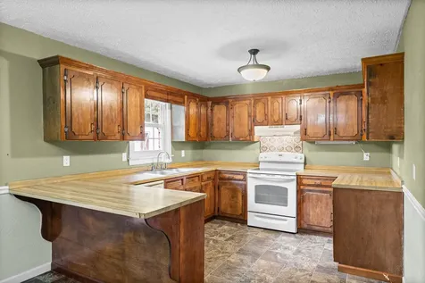 103 Hazelnut Avenue Camden TN 38320