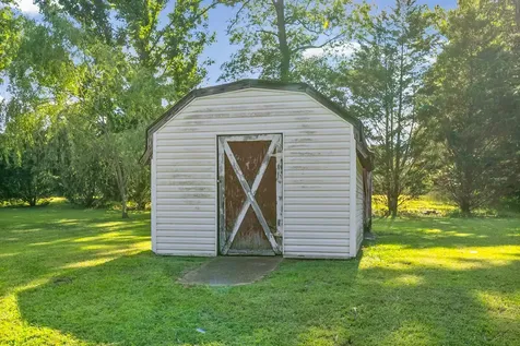 103 Hazelnut Avenue Camden TN 38320