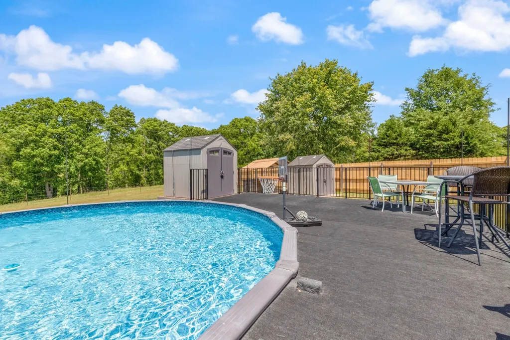 207 Coleman Drive White Bluff TN 37187