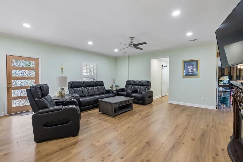 3829 Burrus Street Nashville TN 37216