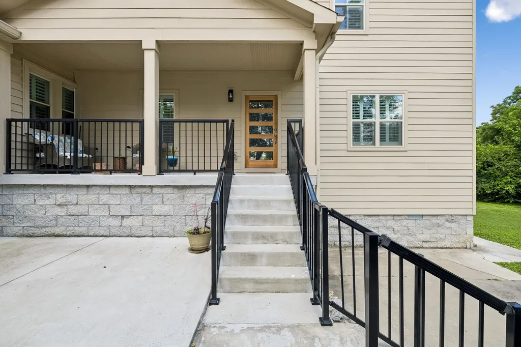 3829 Burrus Street Nashville TN 37216
