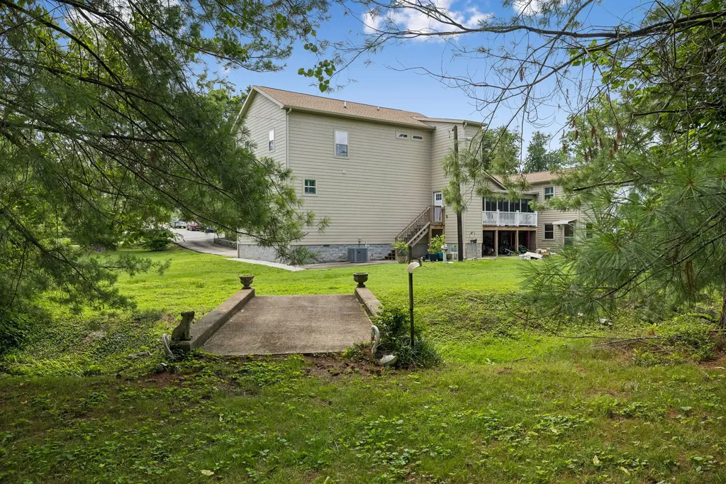 3829 Burrus Street Nashville TN 37216