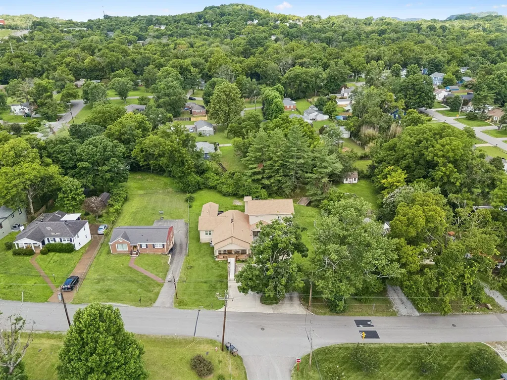 3829 Burrus Street Nashville TN 37216