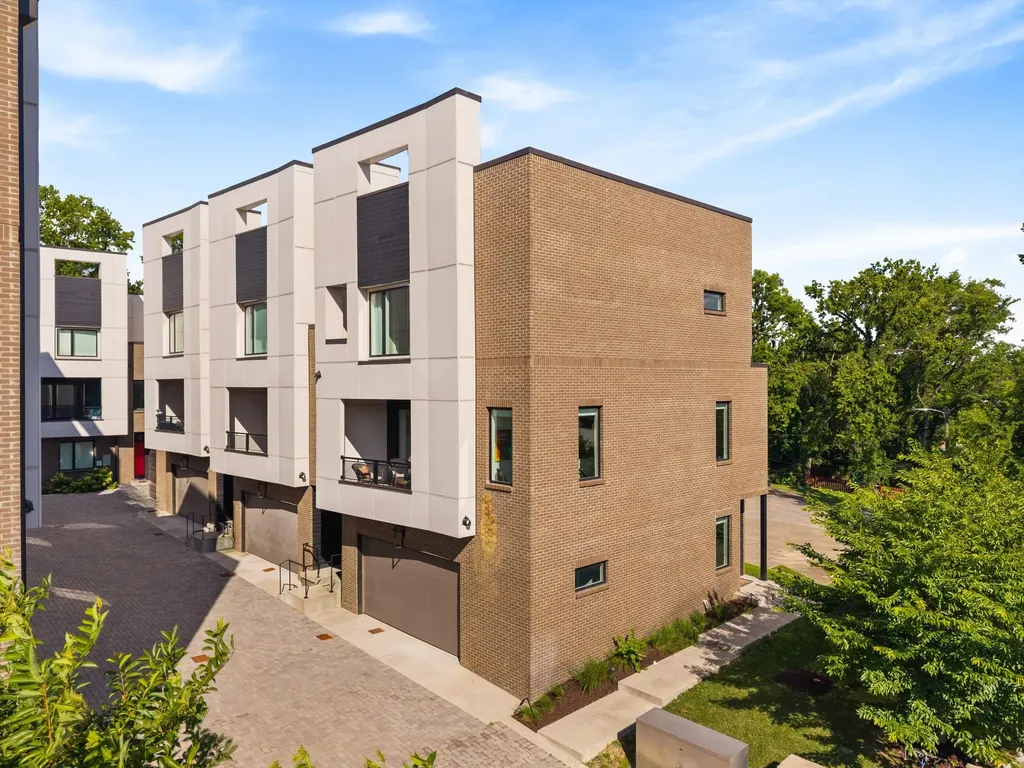 1242 2nd Ave, S Nashville TN 37210