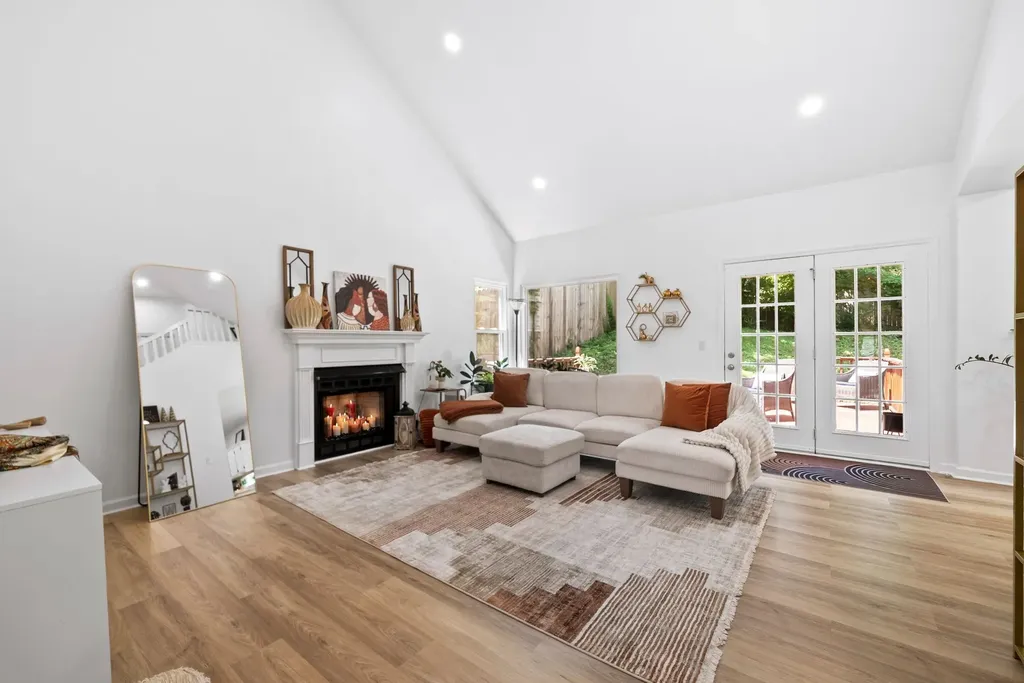 1009 Elmshade Lane Nashville TN 37211